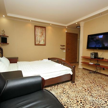 Pechersk Apartment In Kiev Center ภายนอก รูปภาพ